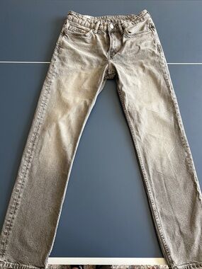 H&M Men's Straight Jeans in Faded Gray